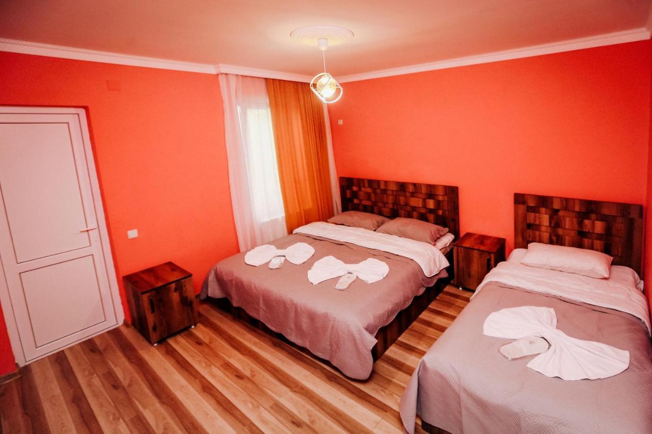 Bebo Babu Guest House Koetaisi Buitenkant foto