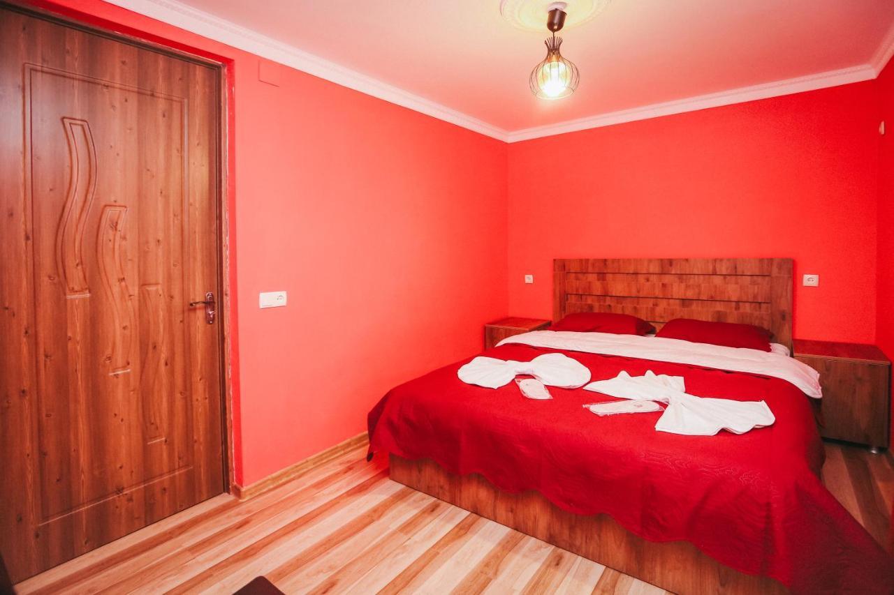 Bebo Babu Guest House Koetaisi Buitenkant foto