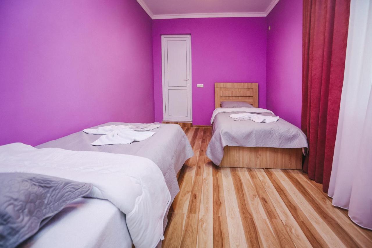 Bebo Babu Guest House Koetaisi Buitenkant foto